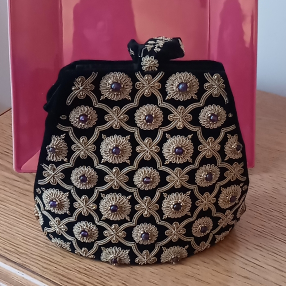 Vintage handmade embroidered evening bag - Picture 1 of 3